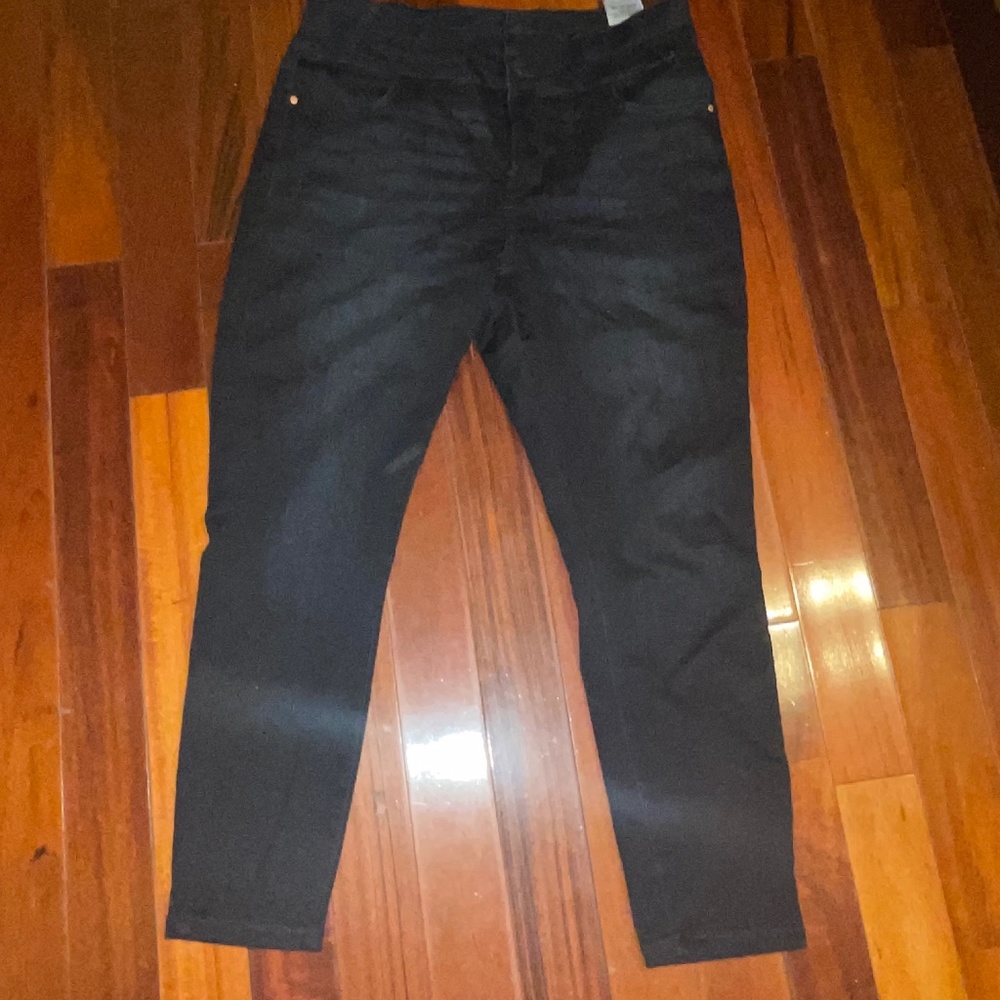 Guess navy blue jeans size 32 stretchy